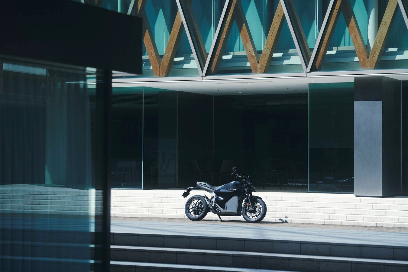 Honda WN7 2026 ambiente (10)