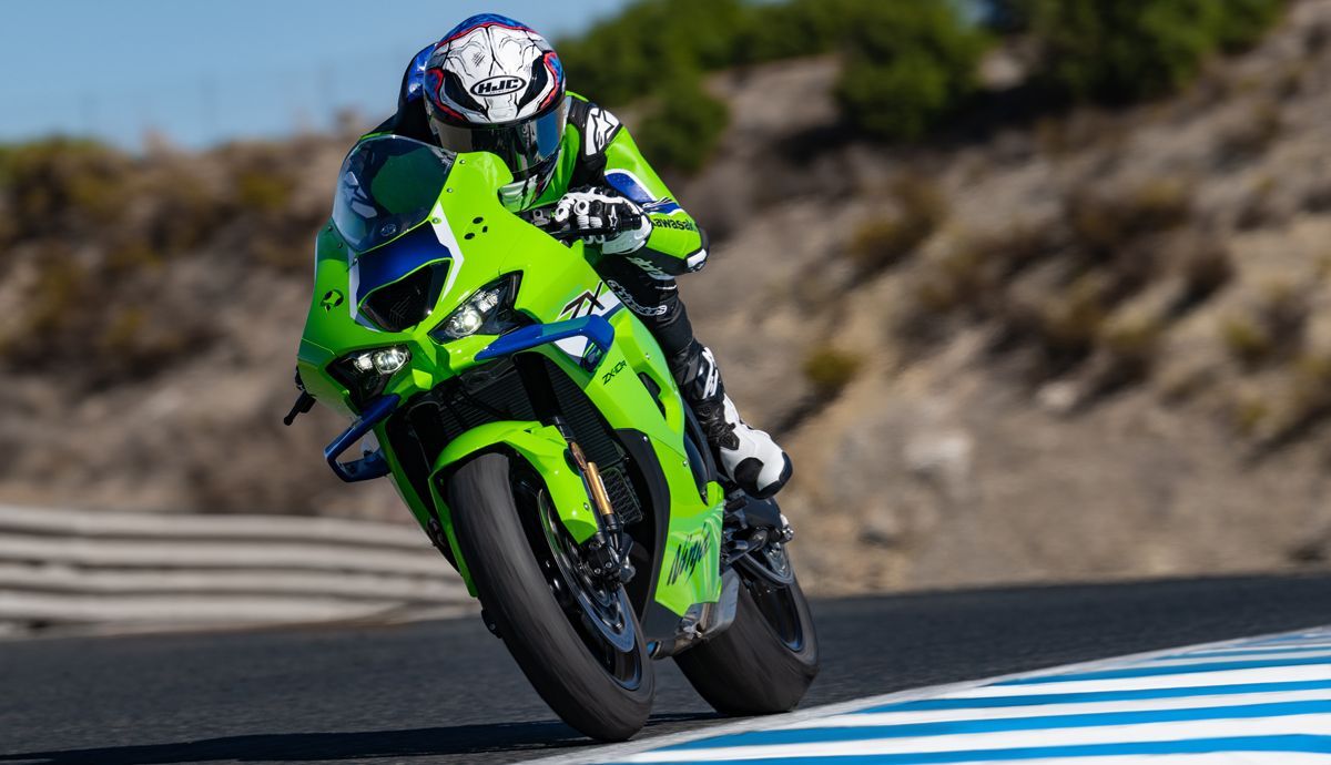 Kawasaki Ninja ZX10R accion (2)