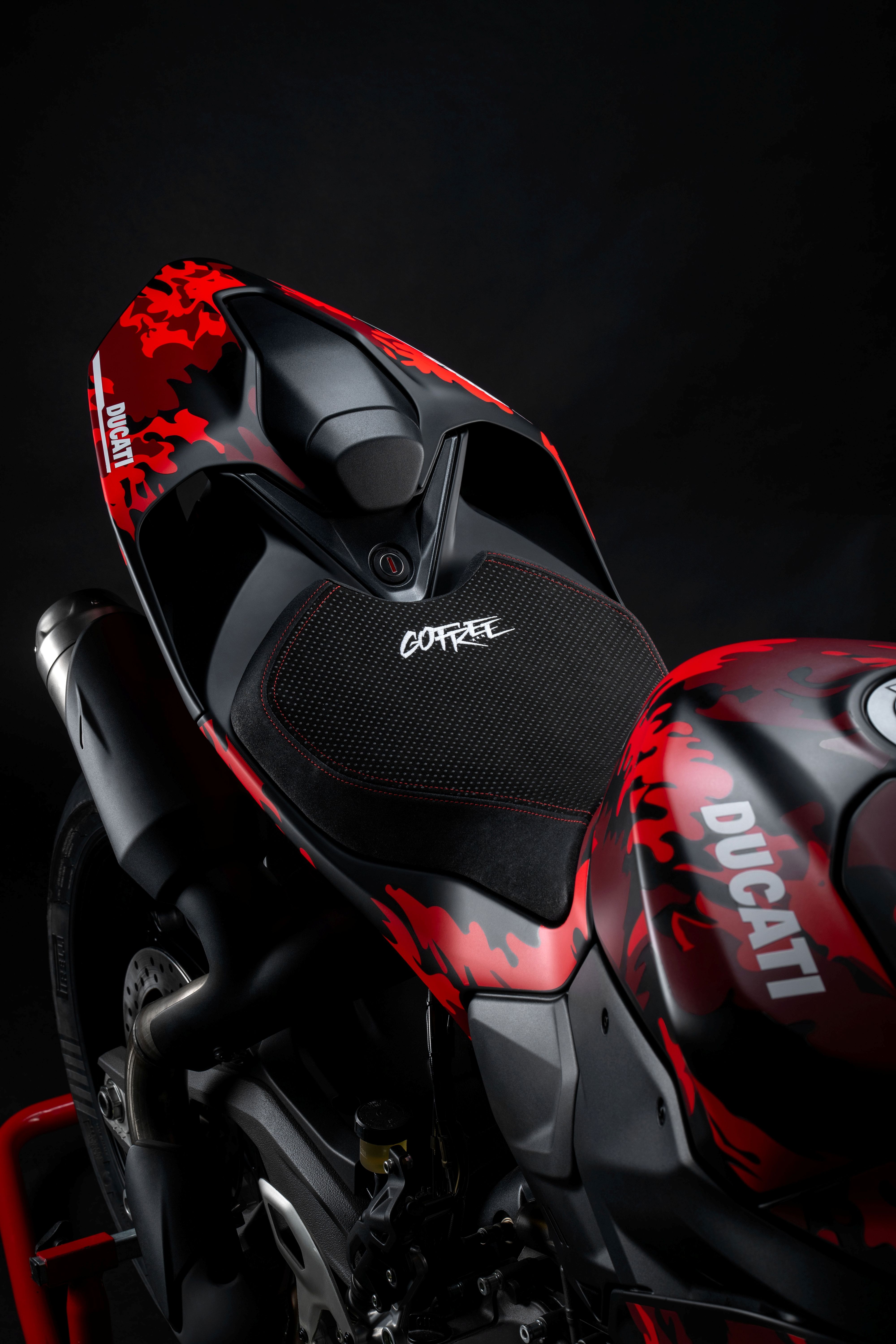 Ducati Panigale V2 MM93 FB63 10