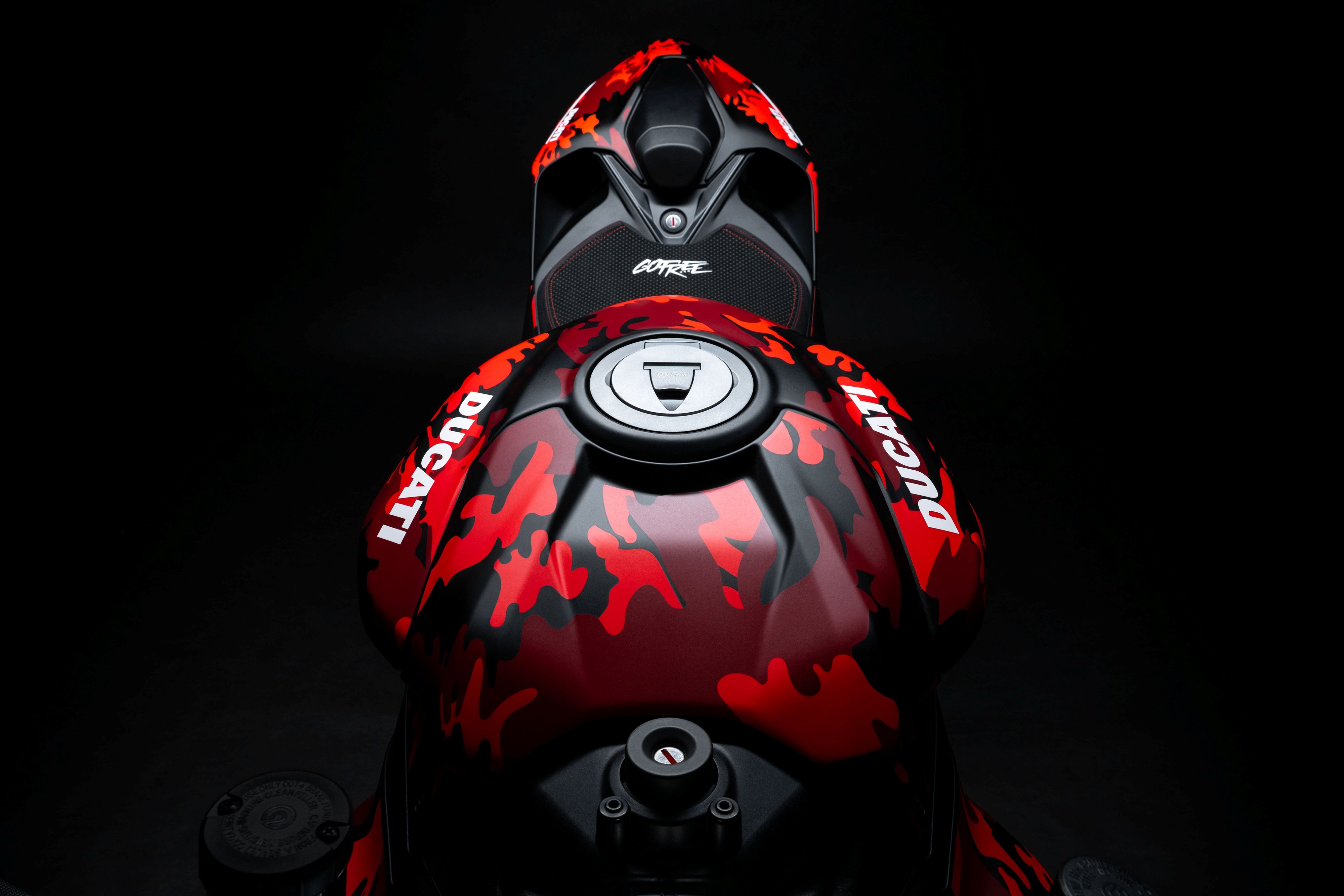 Ducati Panigale V2 MM93 FB63 13