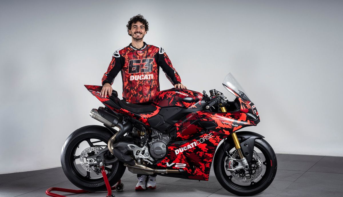 Ducati Panigale V2 MM93 FB63 17