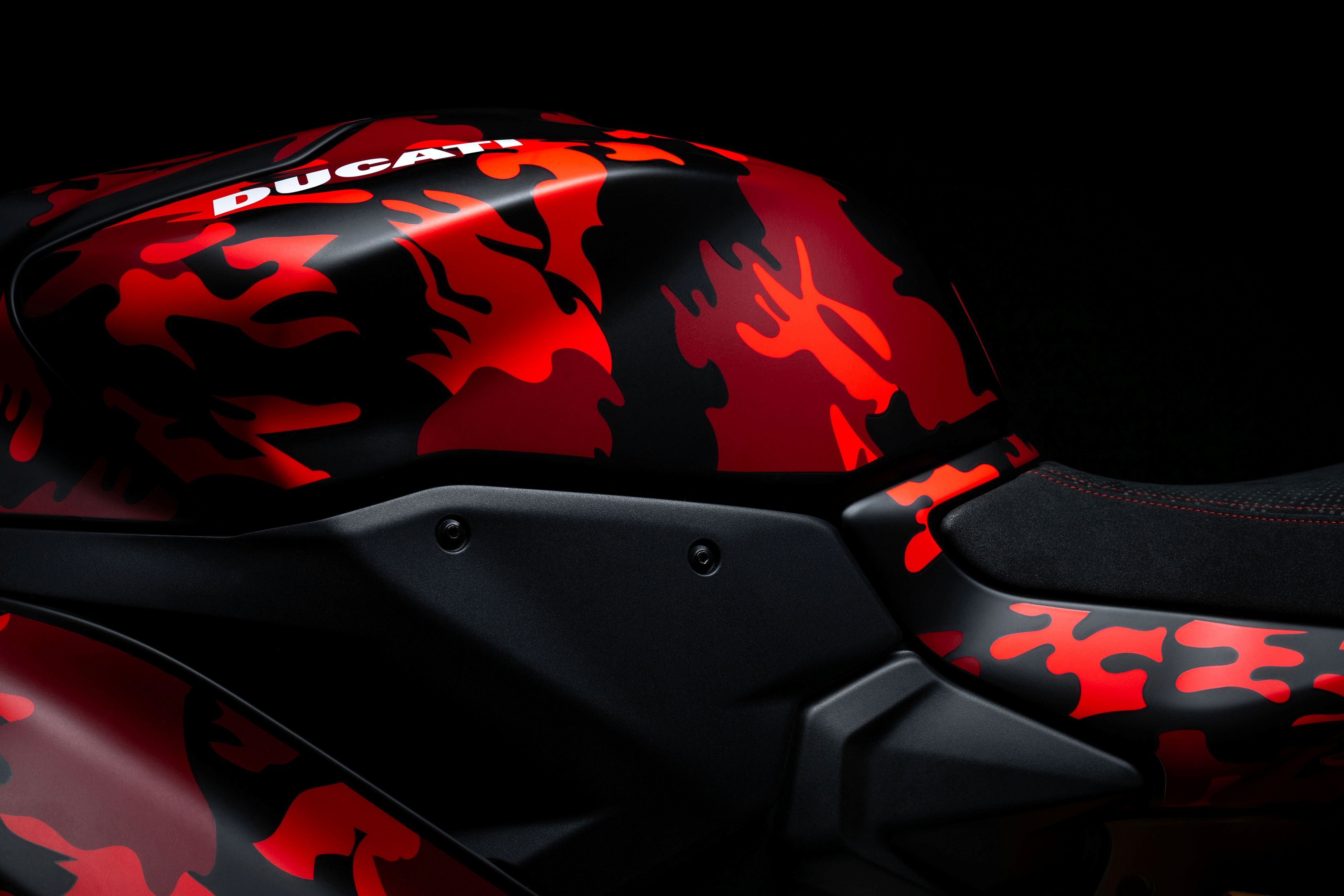 Ducati Panigale V2 MM93 FB63 21