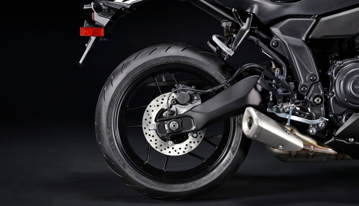 Yamaha R7 2026 (12)