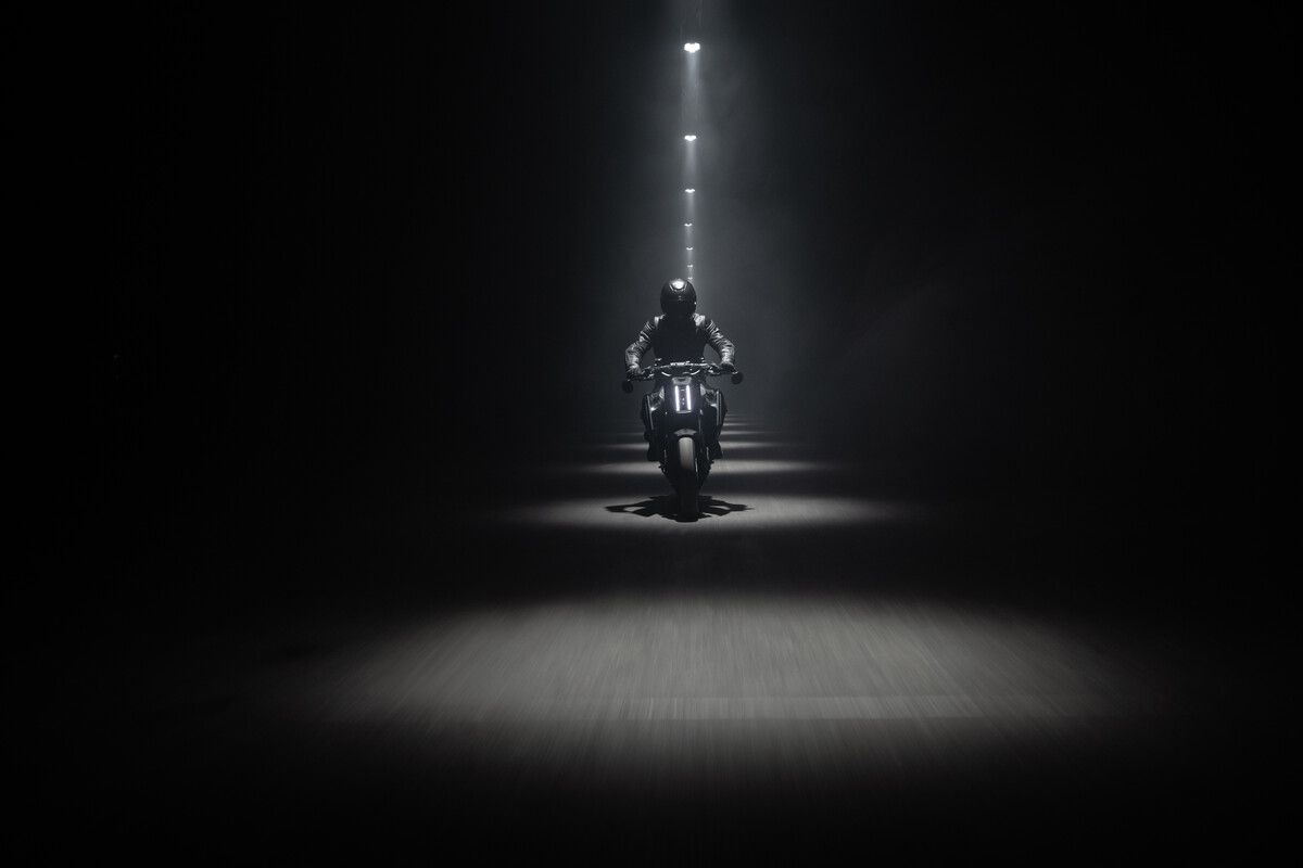 Brabus 1400 R Signature Edition accion (2)