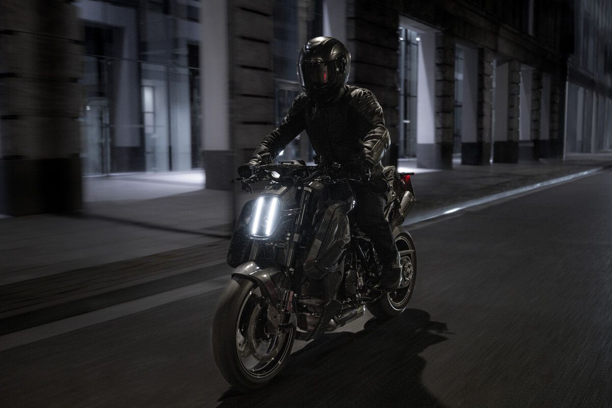 Brabus 1400 R Signature Edition accion (8)