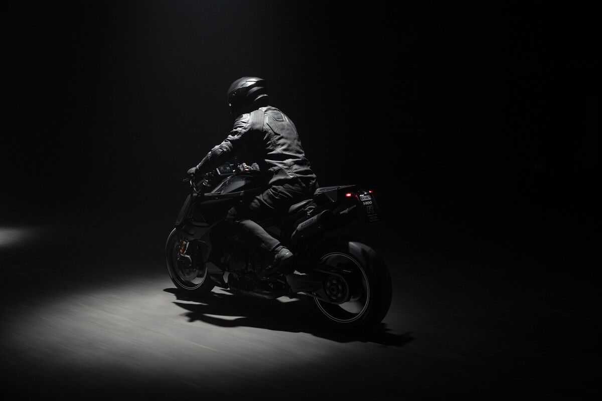 Brabus 1400 R Signature Edition accion (10)