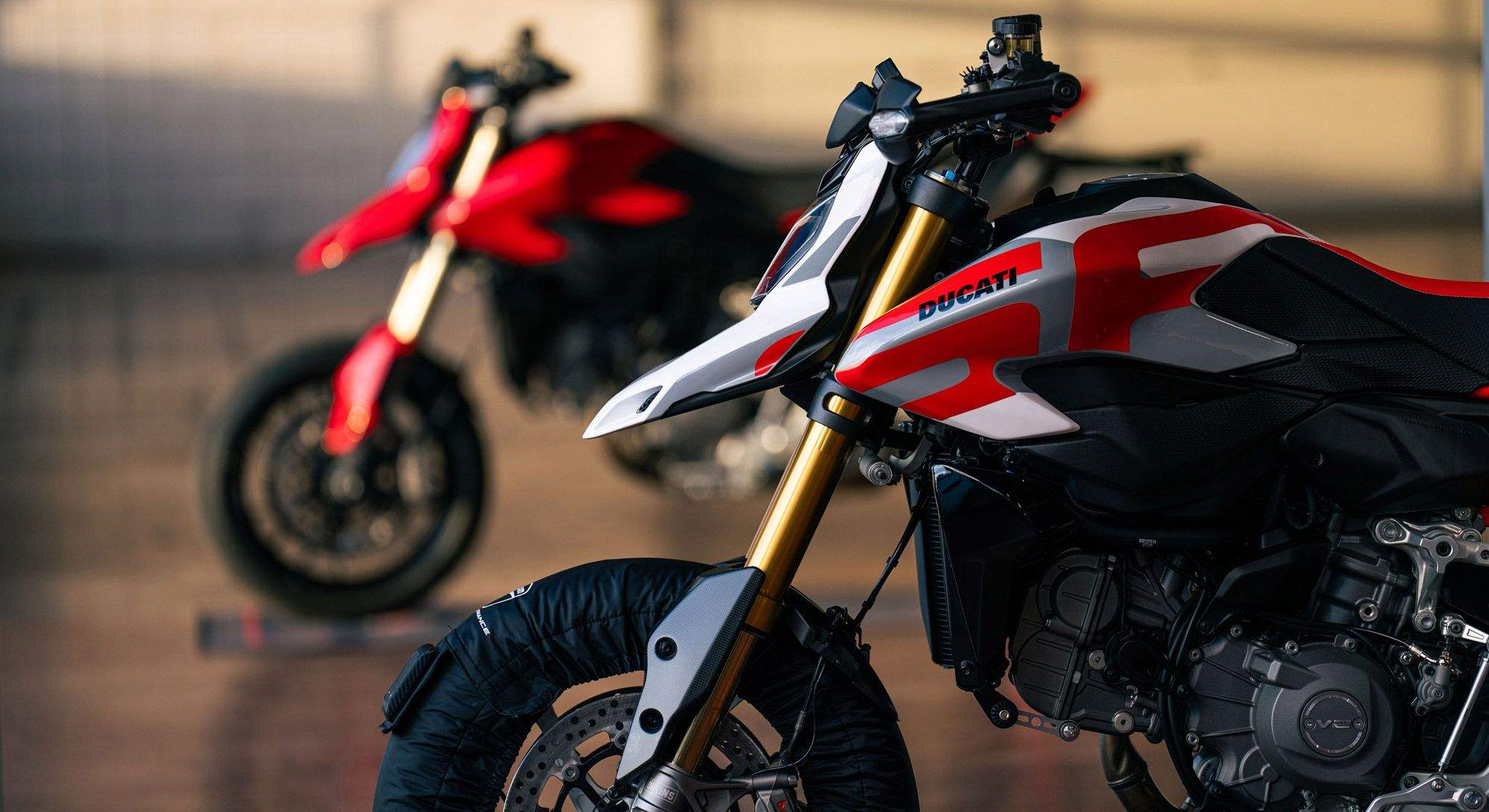 Ducati Hypermotard V2 2026