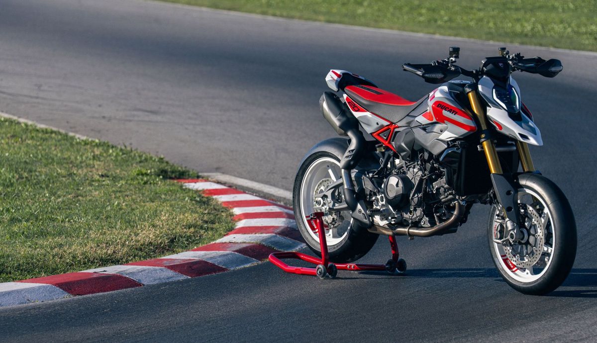 Ducati Hypermotard V2 SP 2026
