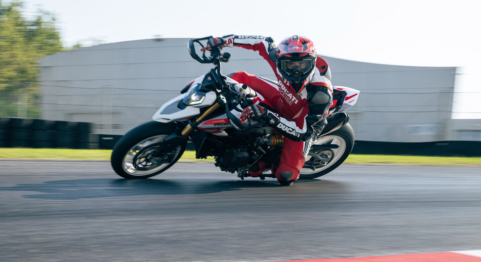 Ducati Hypermotard V2 SP 2026