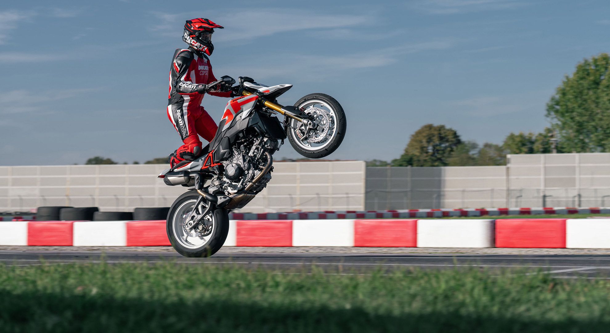 Ducati Hypermotard V2 SP 2026