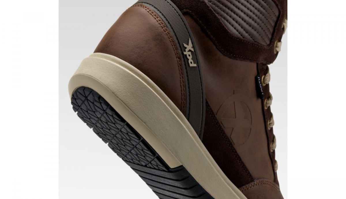 XPD H2OUT: conquista la ciudad sobre dos ruedas incluso bajo la lluvia