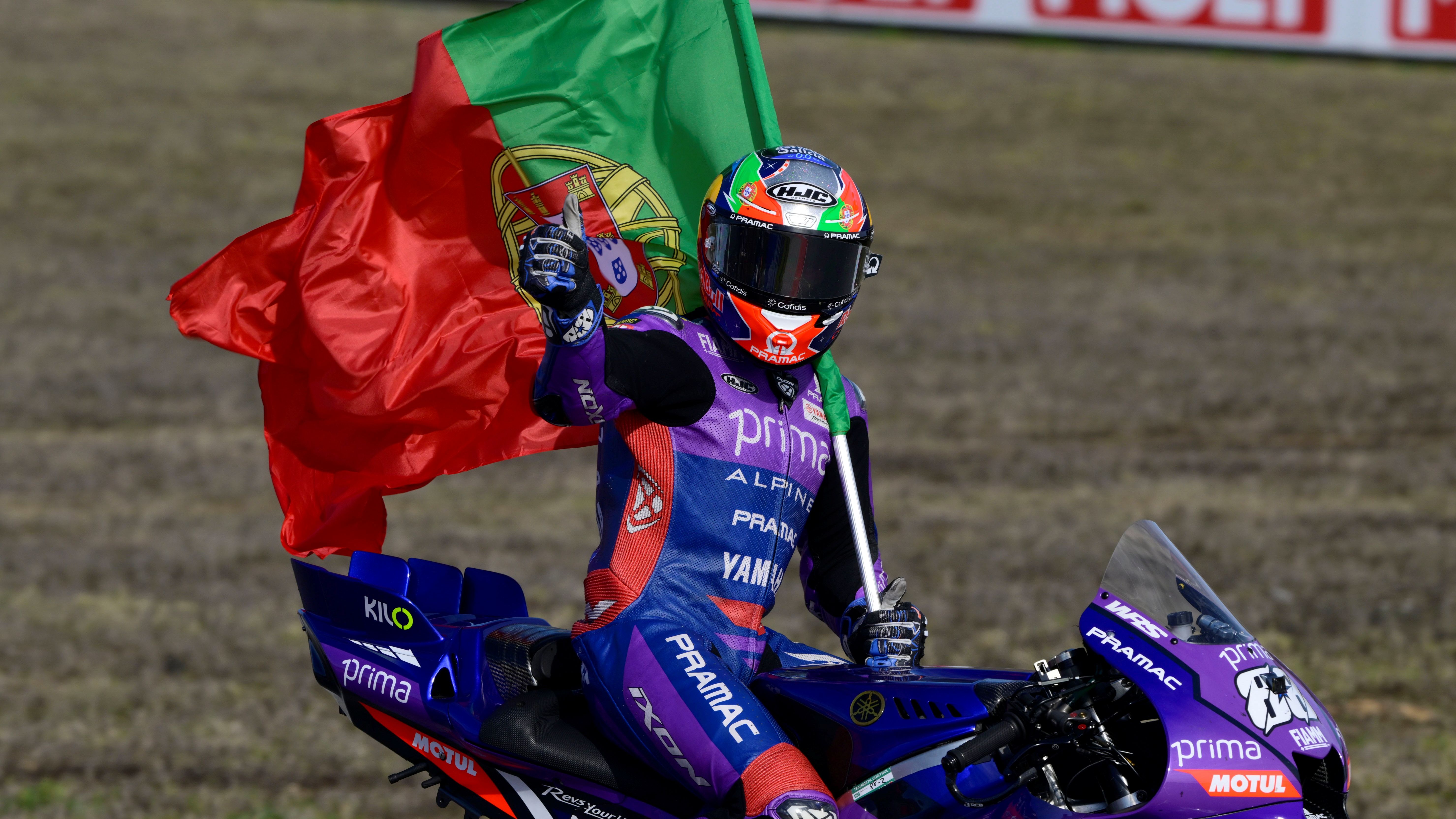 Miguel Oliveira se despide del público local, MotoGP Portugal 2025