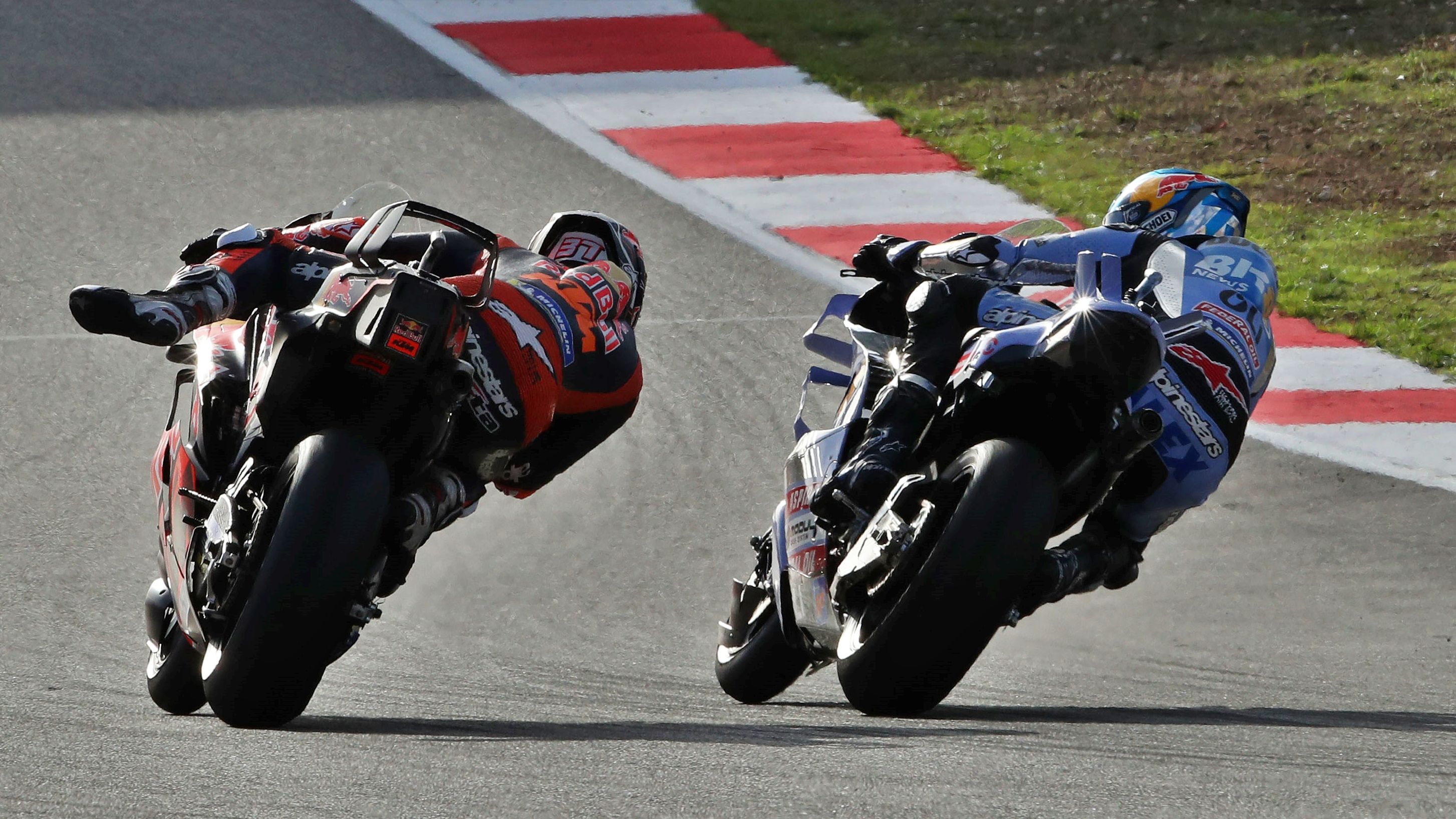 Pedro Acosta y Álex Márquez luchan en el Sprint, MotoGP Portugal 2025