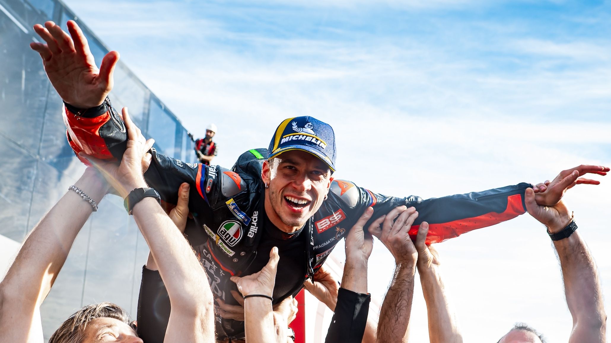 Marco Bezzecchi tras ganar en Portimao