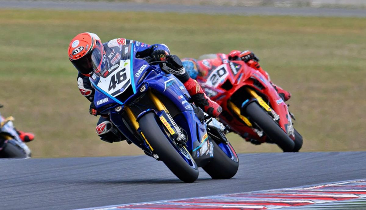 Mike Jones se va de Jonathan Nahlous para llevarse la última del año