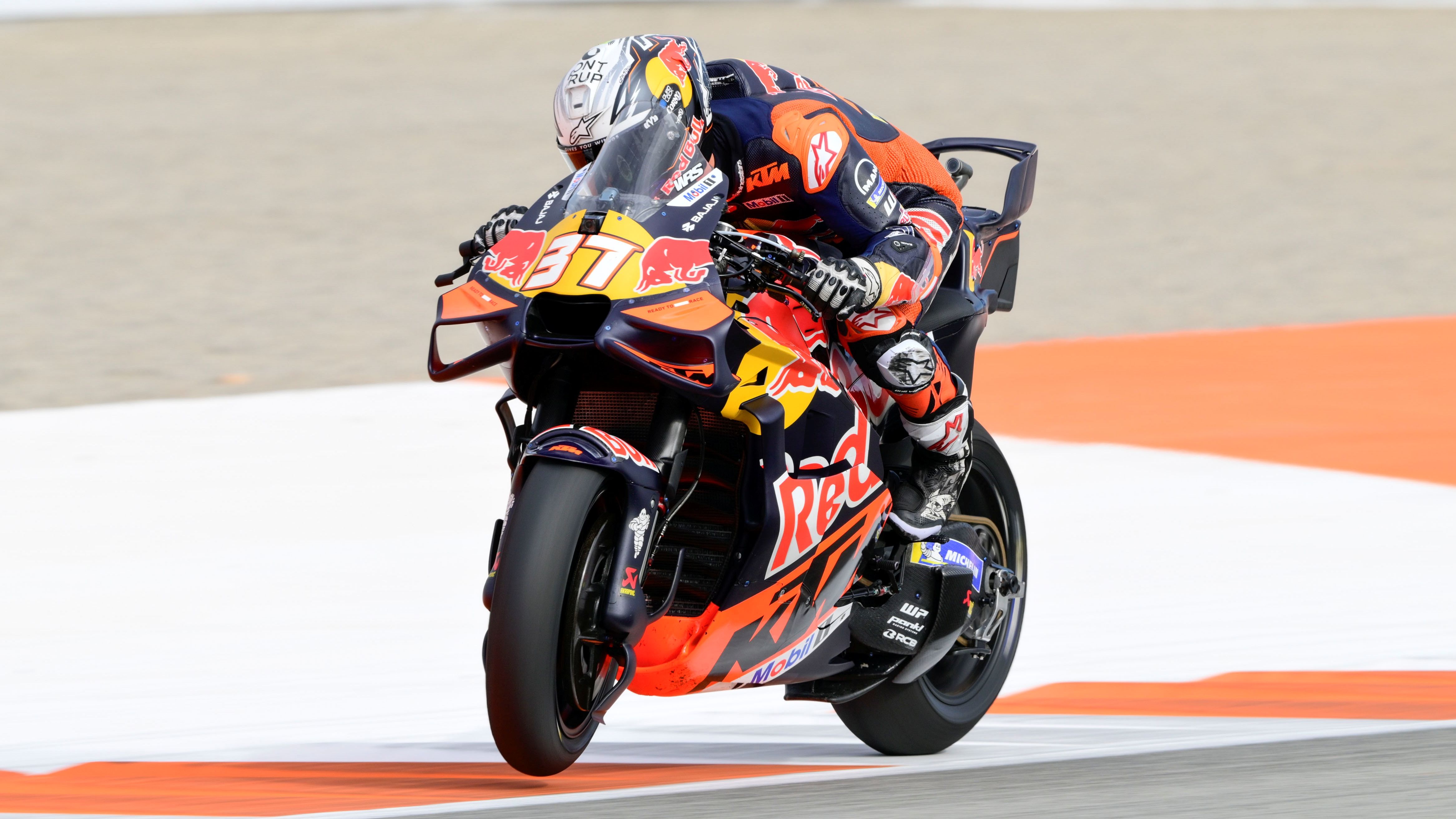 Pedro Acosta ha empezado el GP de Valencia en lo alto