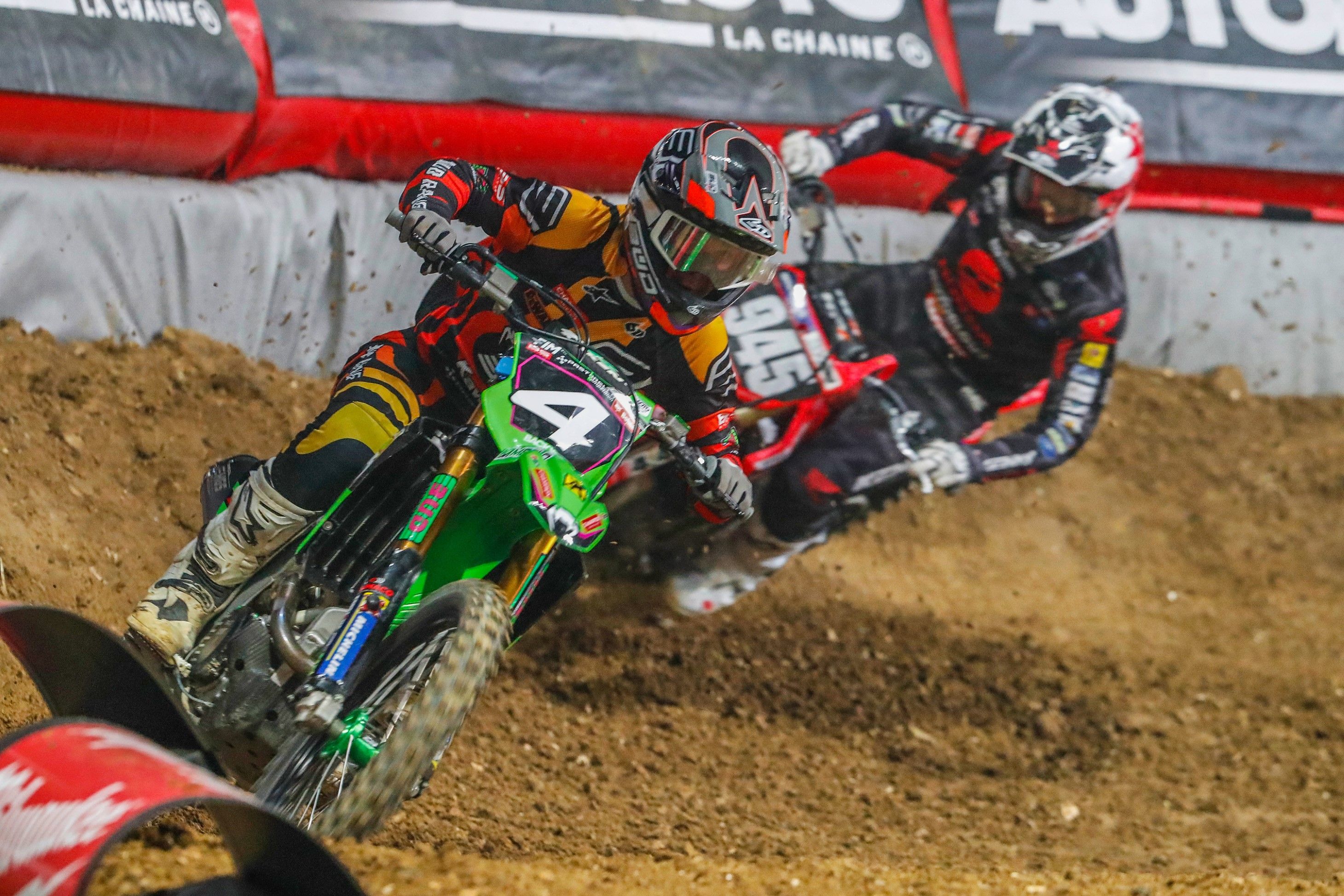 CLOUT SX PARIS PH 0589 (Grande)