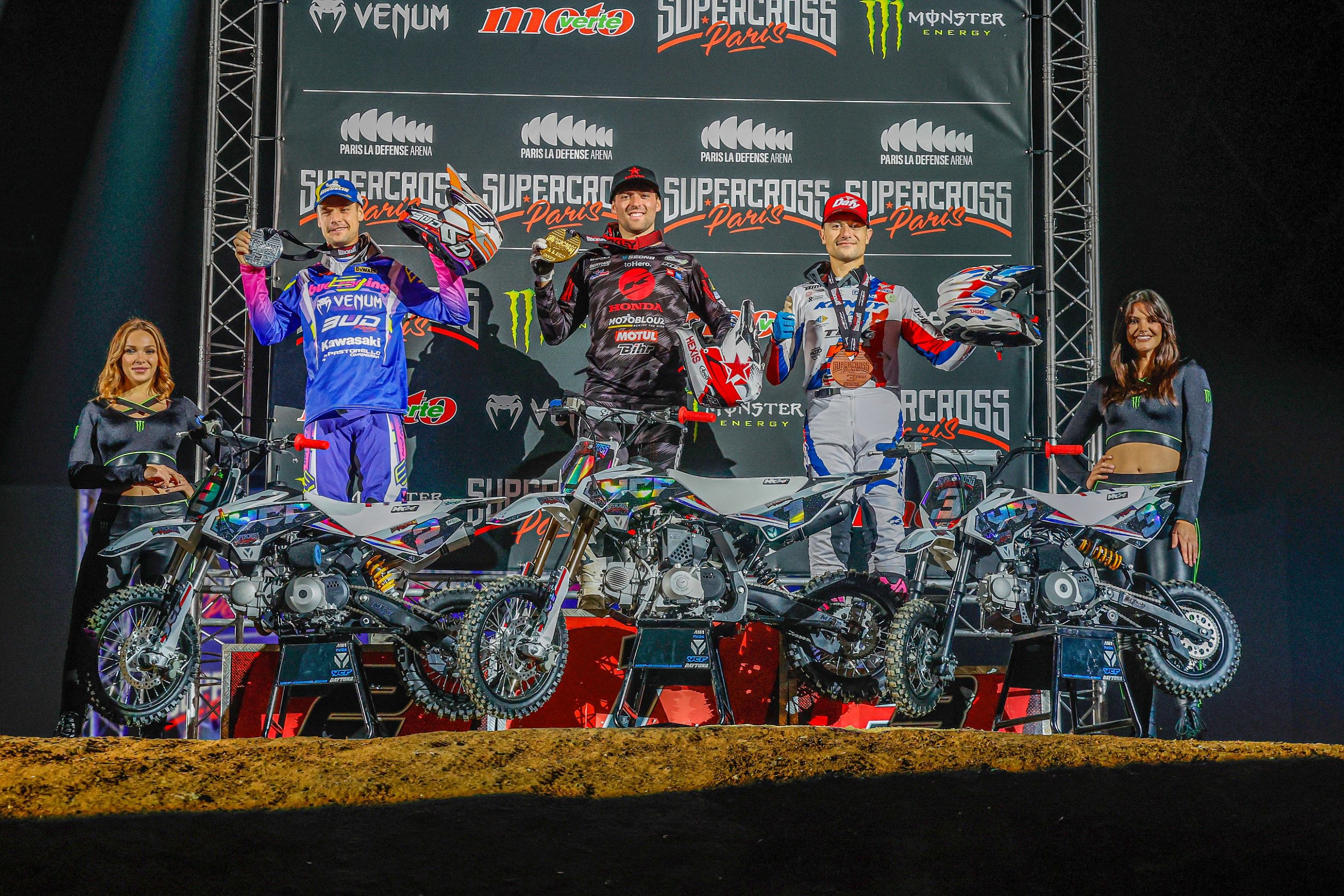 PODIUM SX2 SX PARIS PH 0182 (Grande)