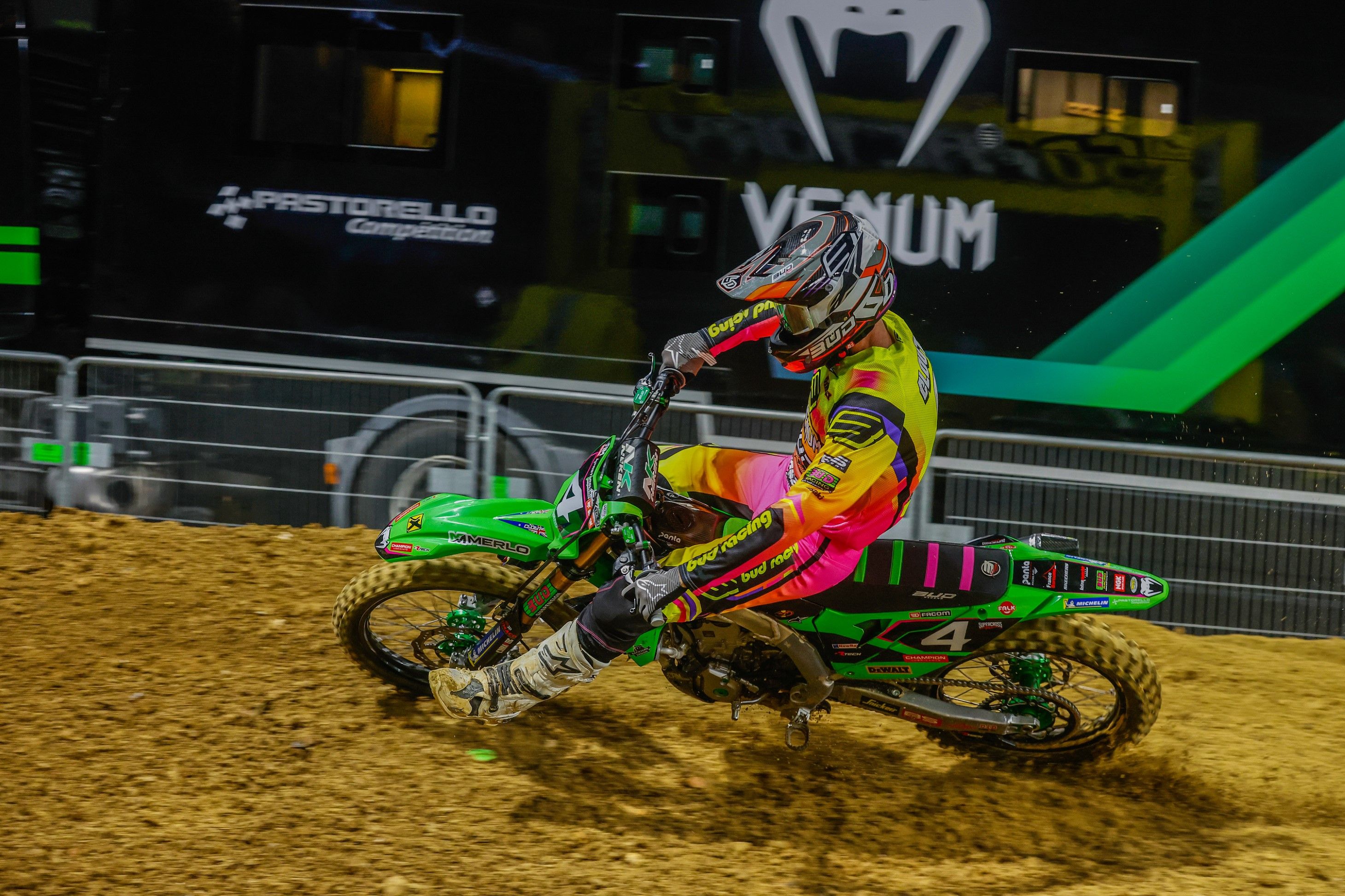 CLOUT SX PARIS PH 9779 (Grande)