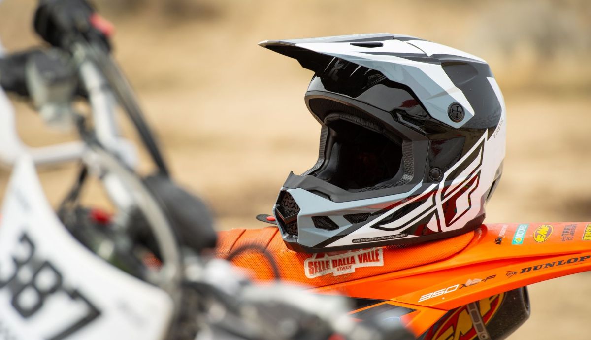 NdP FLY RAcing Kinetic Crest 01 (1)