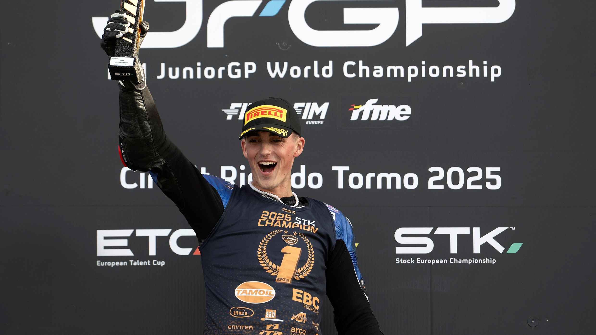 Iker García festeja su título en el Europeo de Stock 2025