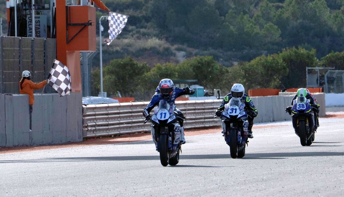 Iker García se lleva la carrera ante Alberto García y Marco Tapia para ser campeón