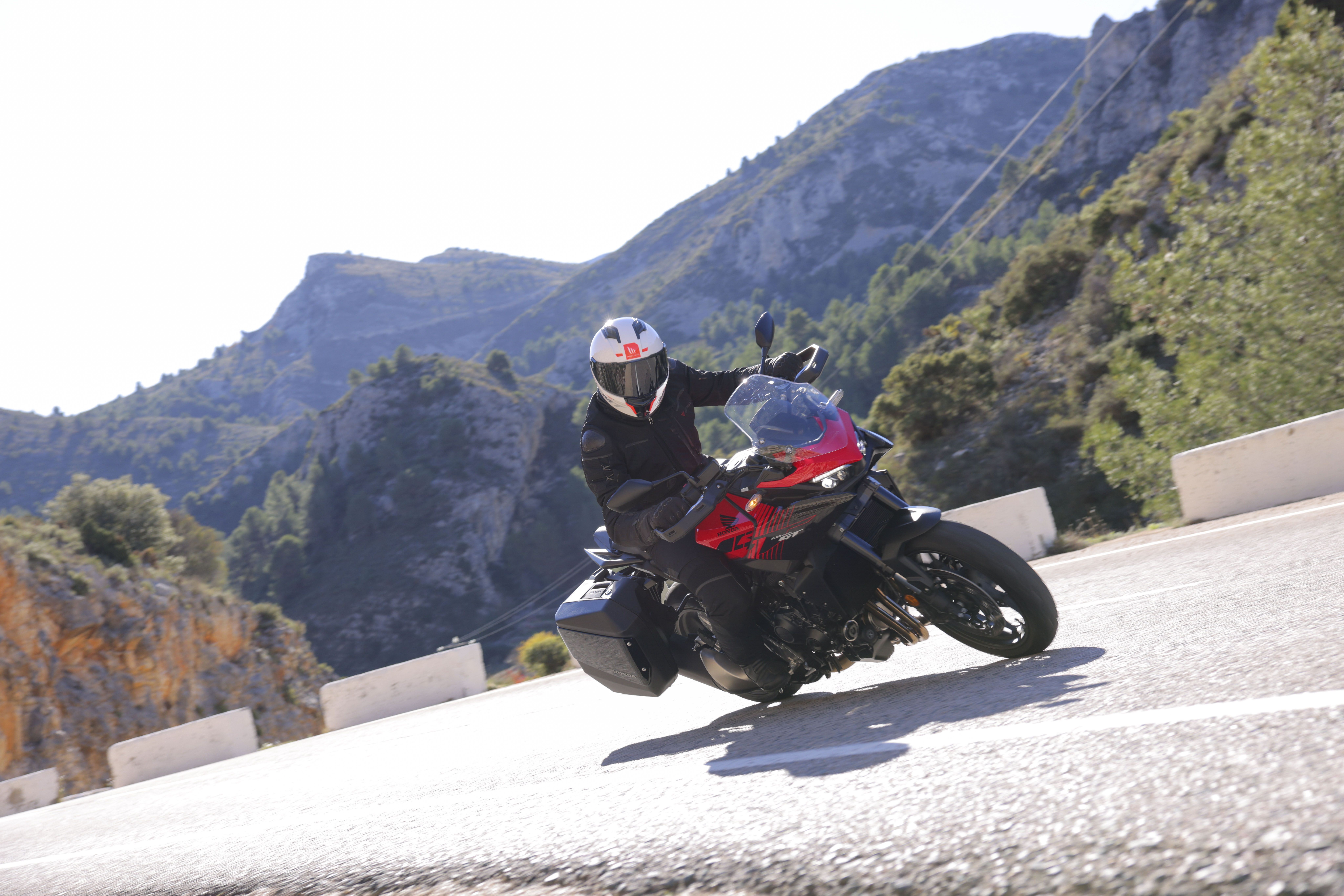 Honda CB1000GT accion (3)