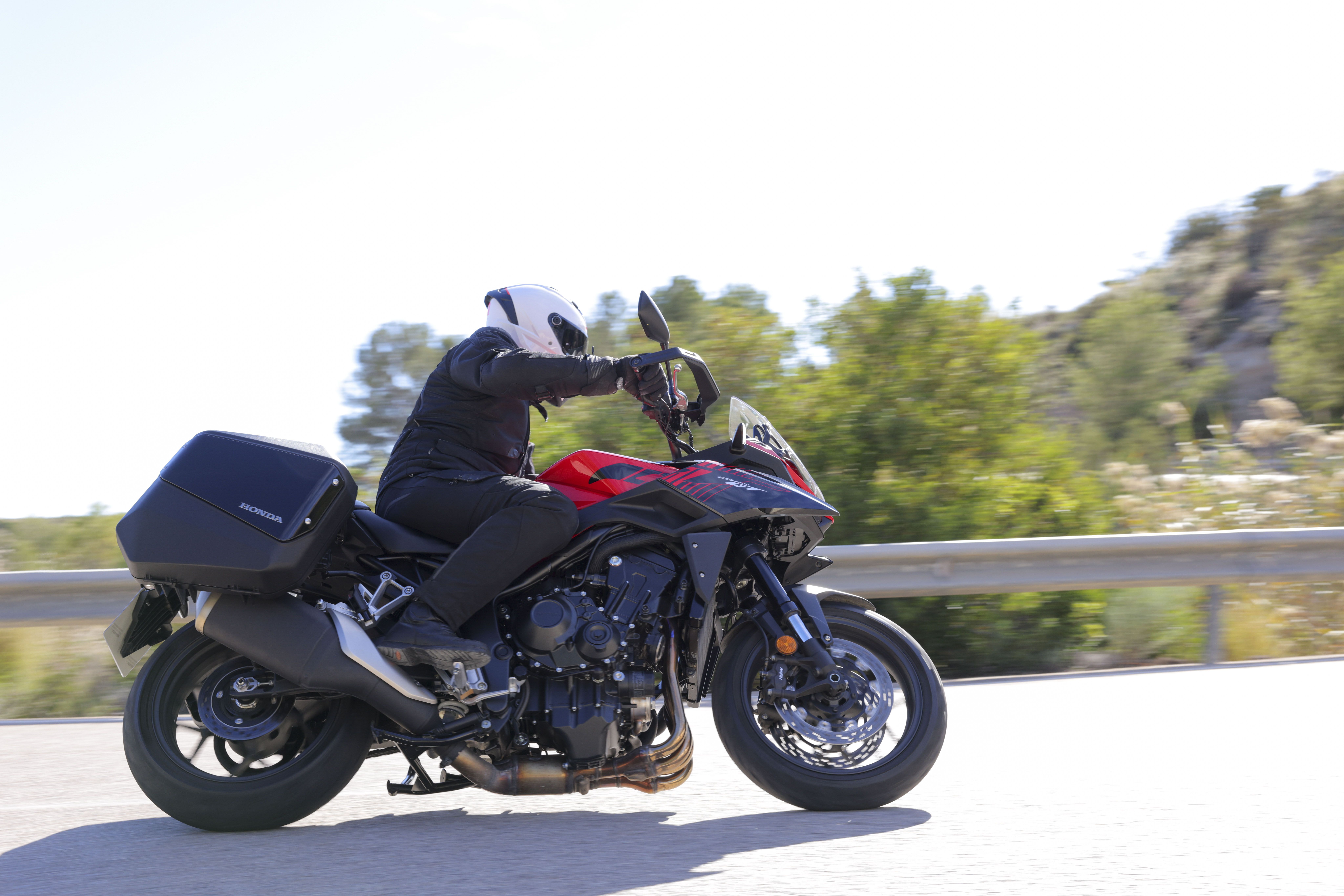 Honda CB1000GT accion (7)