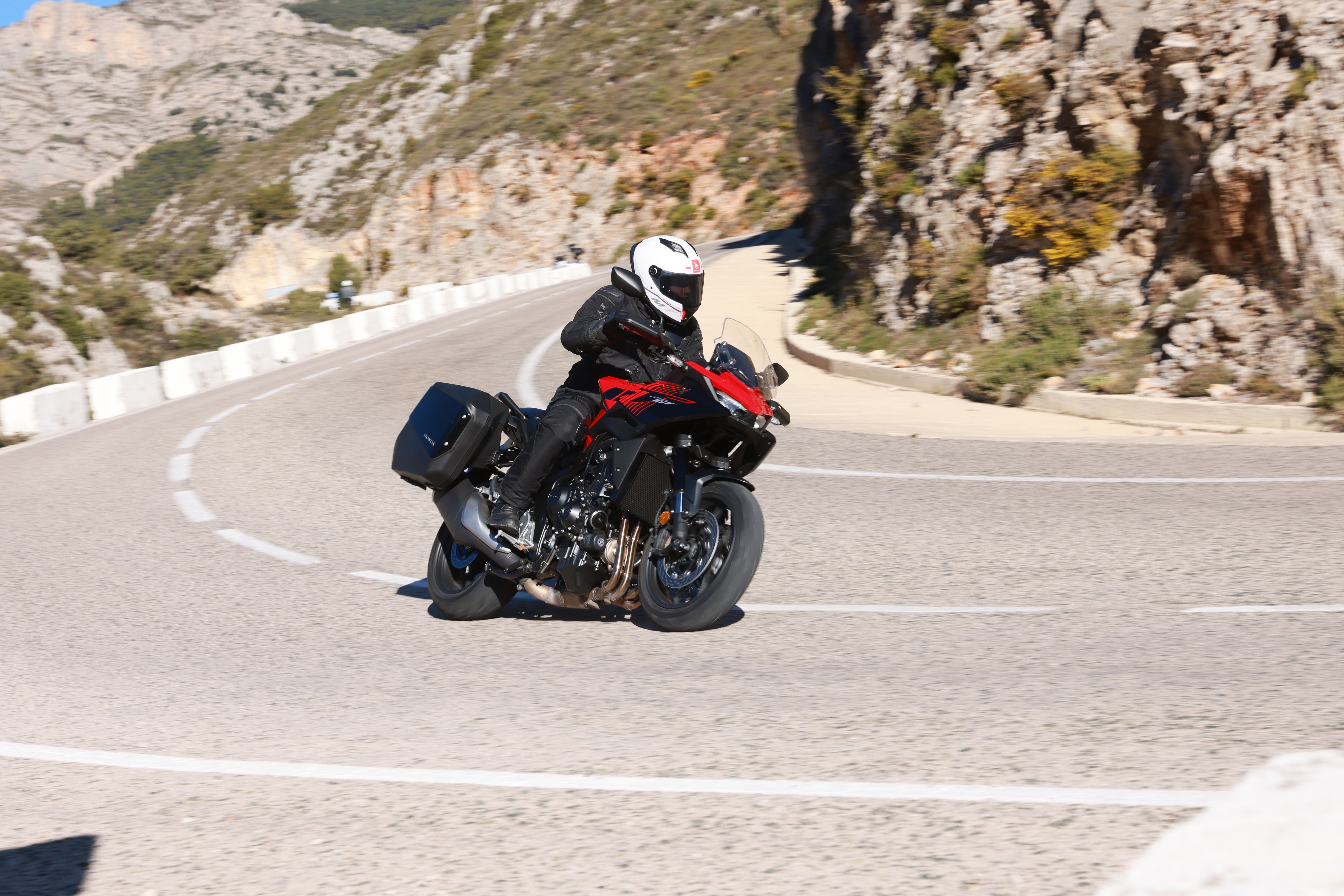 Honda CB1000GT accion (13)