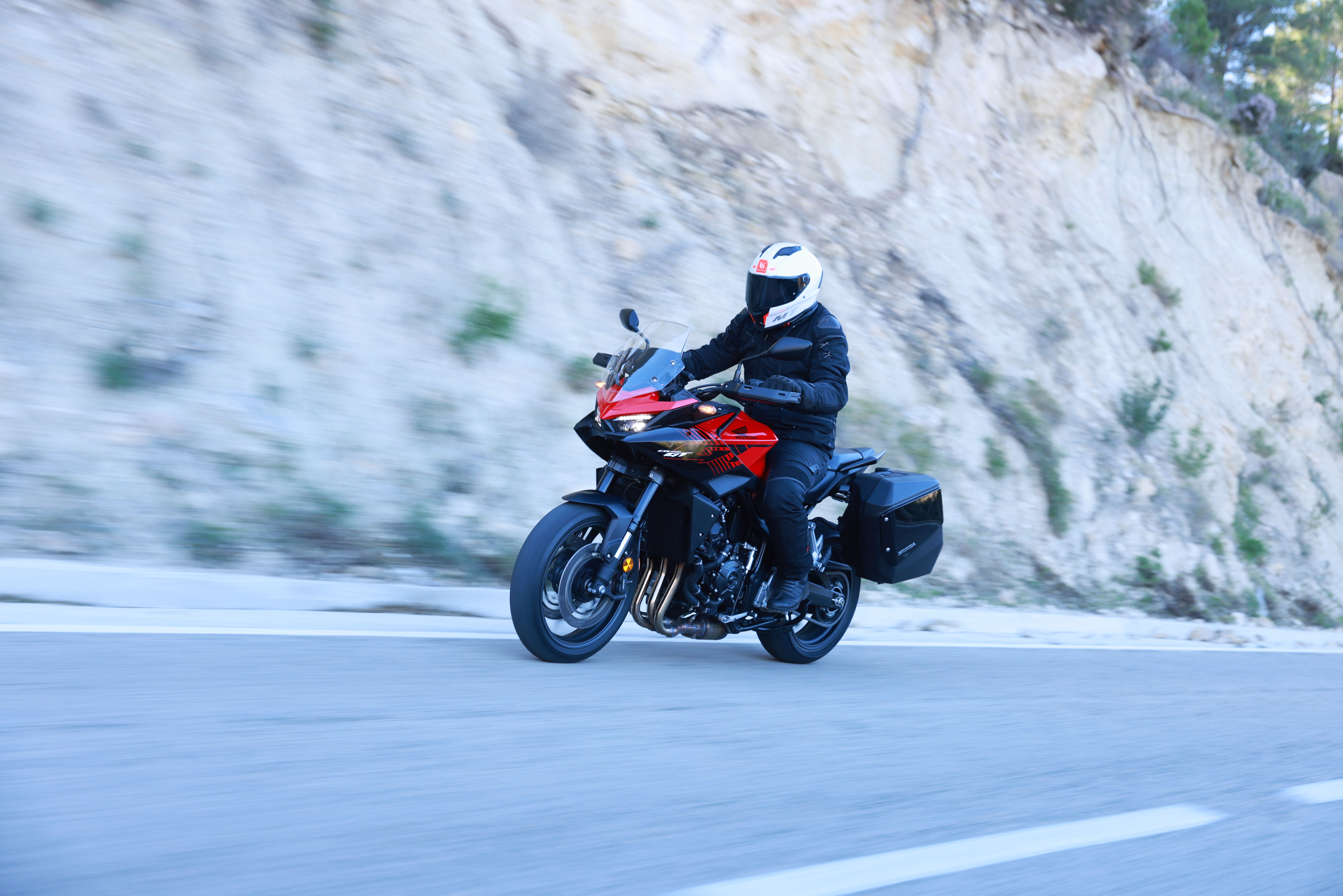 Honda CB1000GT accion (16)