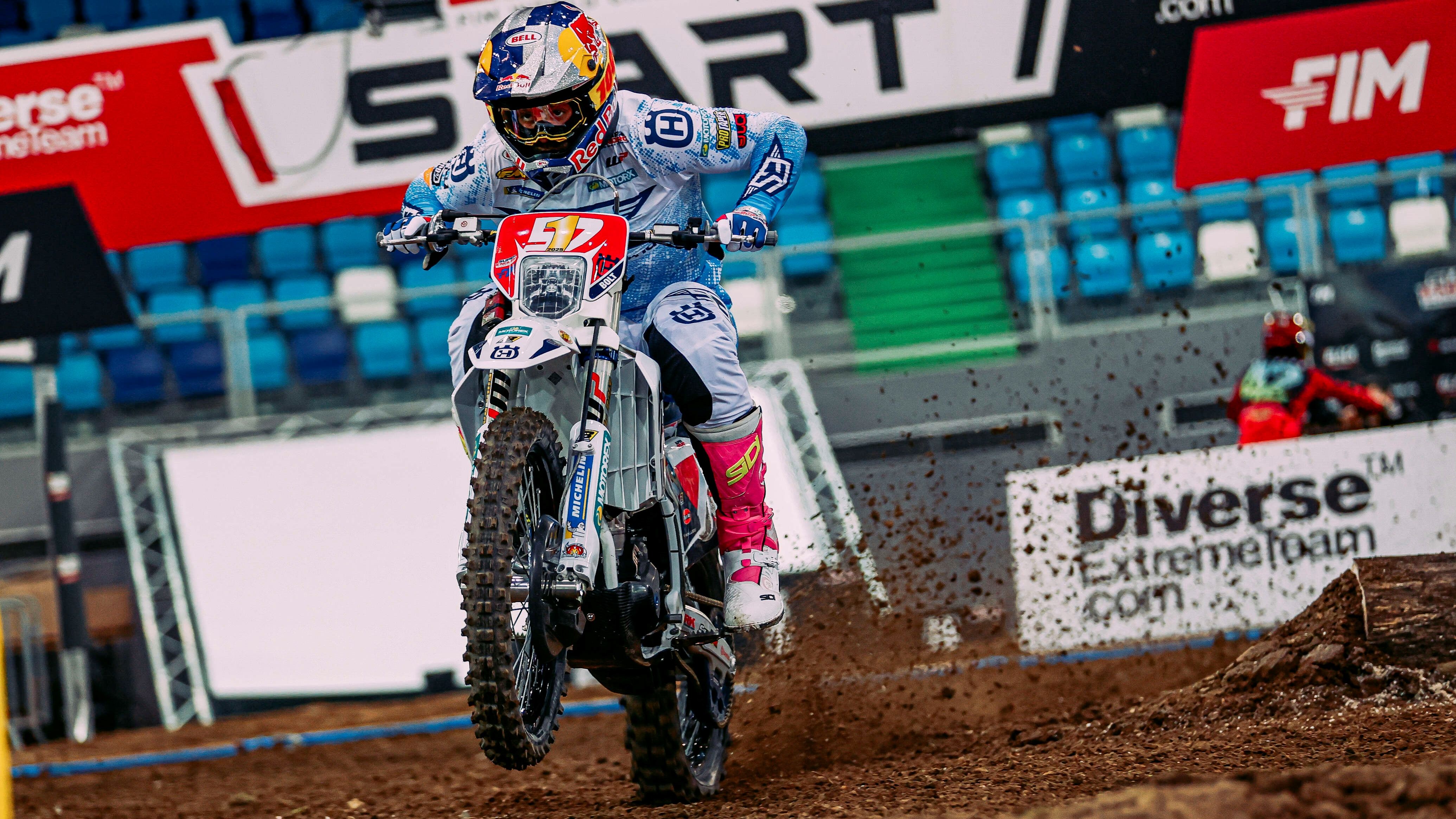 Billy Bolt en acción durante el Mundial de SuperEnduro 2025