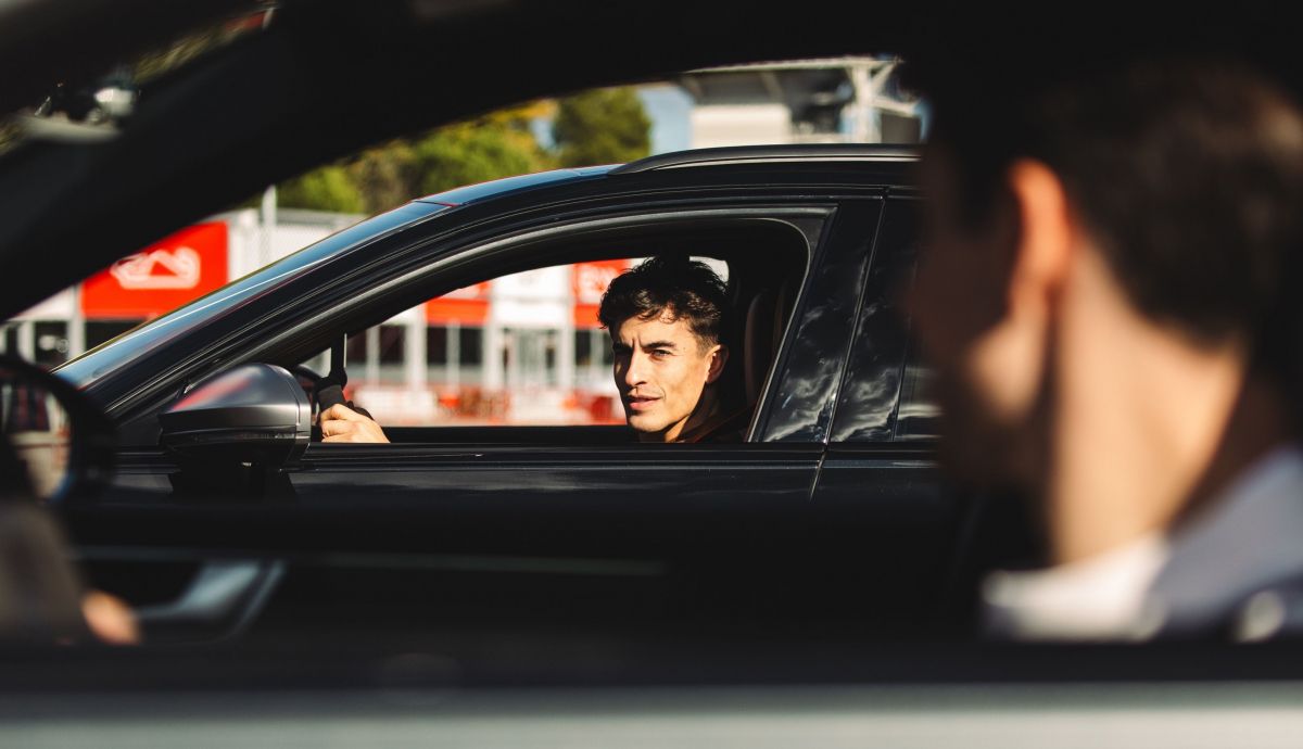 Marc Márquez y Álex Márquez sobre sus Audi RS 6 Avant performance