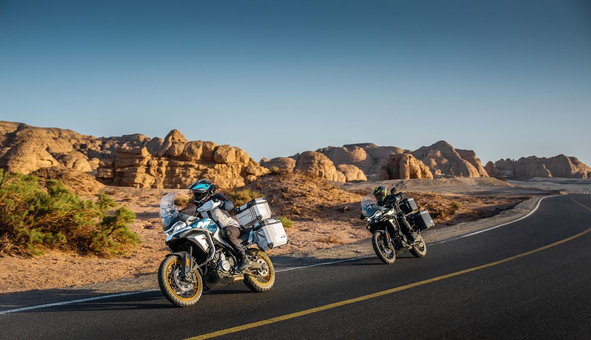 CFMoto 700MT onroad (2)