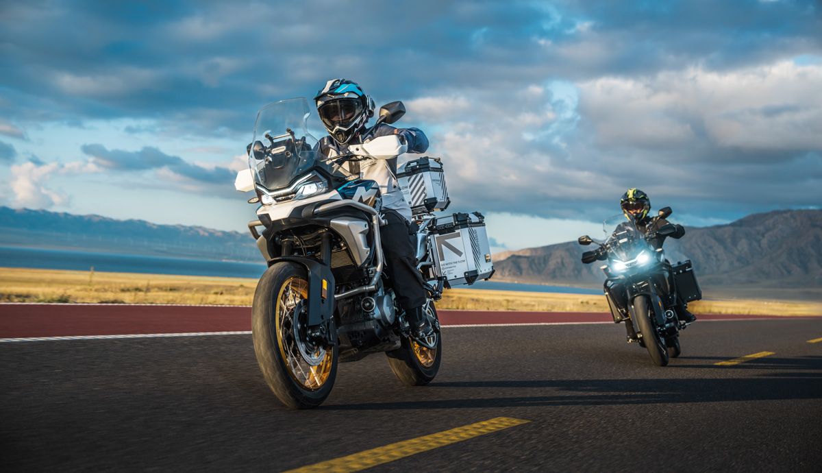 CFMoto 700MT onroad (11)