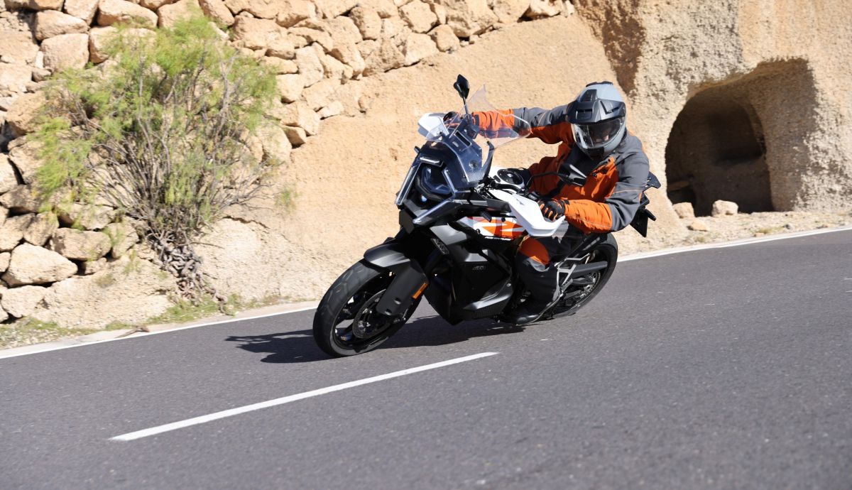 KTM 1390 SUPERADVENTURE S EVO. La bestia trail con 173 CV y cambio automático.