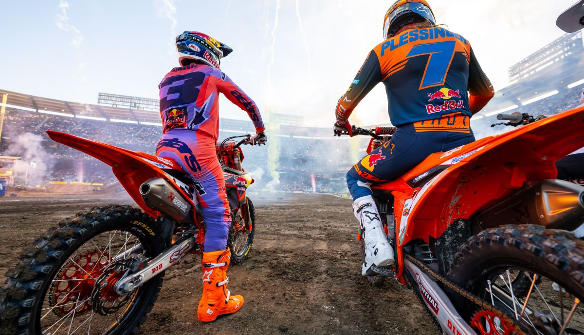 ELI TOMAC & AARON PLESSINGER   RED BULL KTM FACTORY RACING   ANAHEIM 1