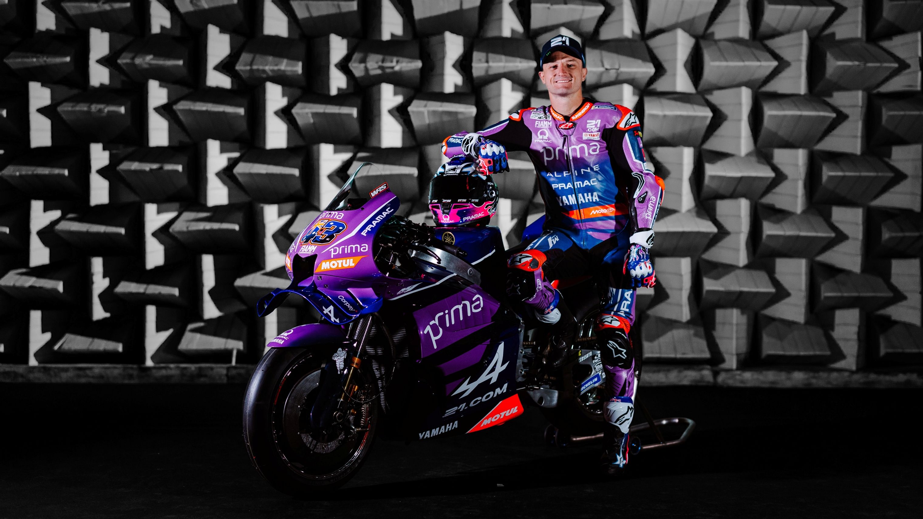 Yamaha YZR M1 Prima Pramac MotoGP 2026 Jack Miller Toprak Razgatlioglu 10