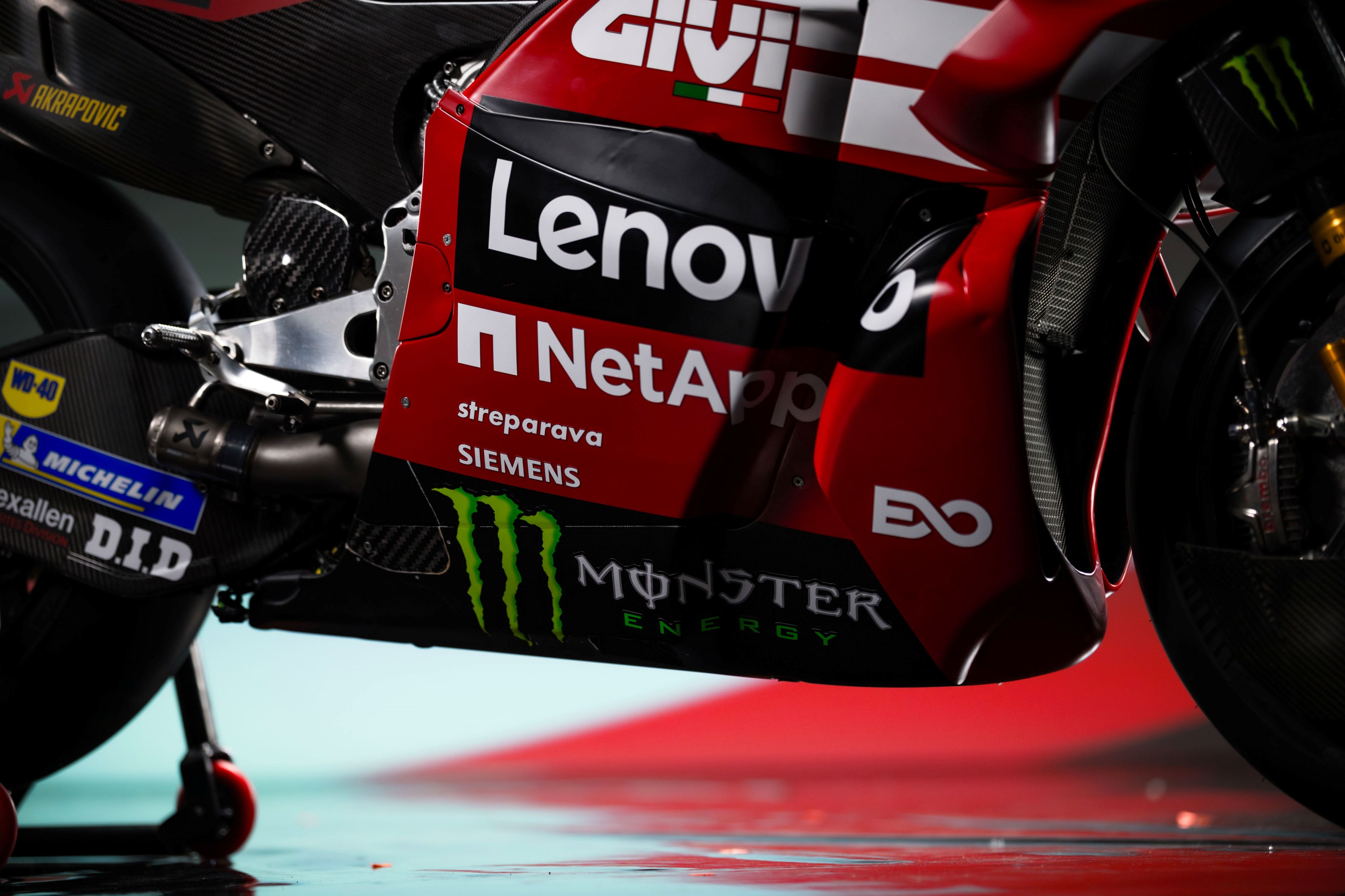 Ducati Desmosedici GP26 Lenovo MotoGP 2026 Marc Márquez Pecco Bagnaia 53