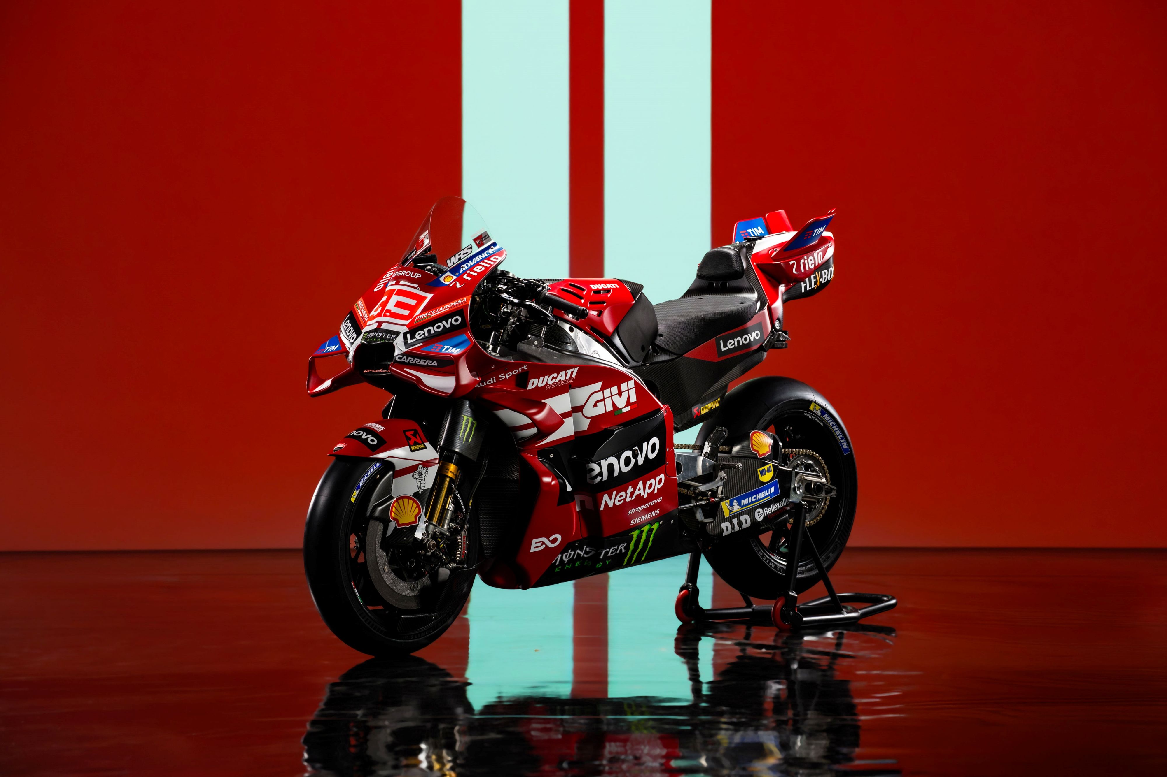 Ducati Desmosedici GP26 Lenovo MotoGP 2026 Marc Márquez Pecco Bagnaia 57