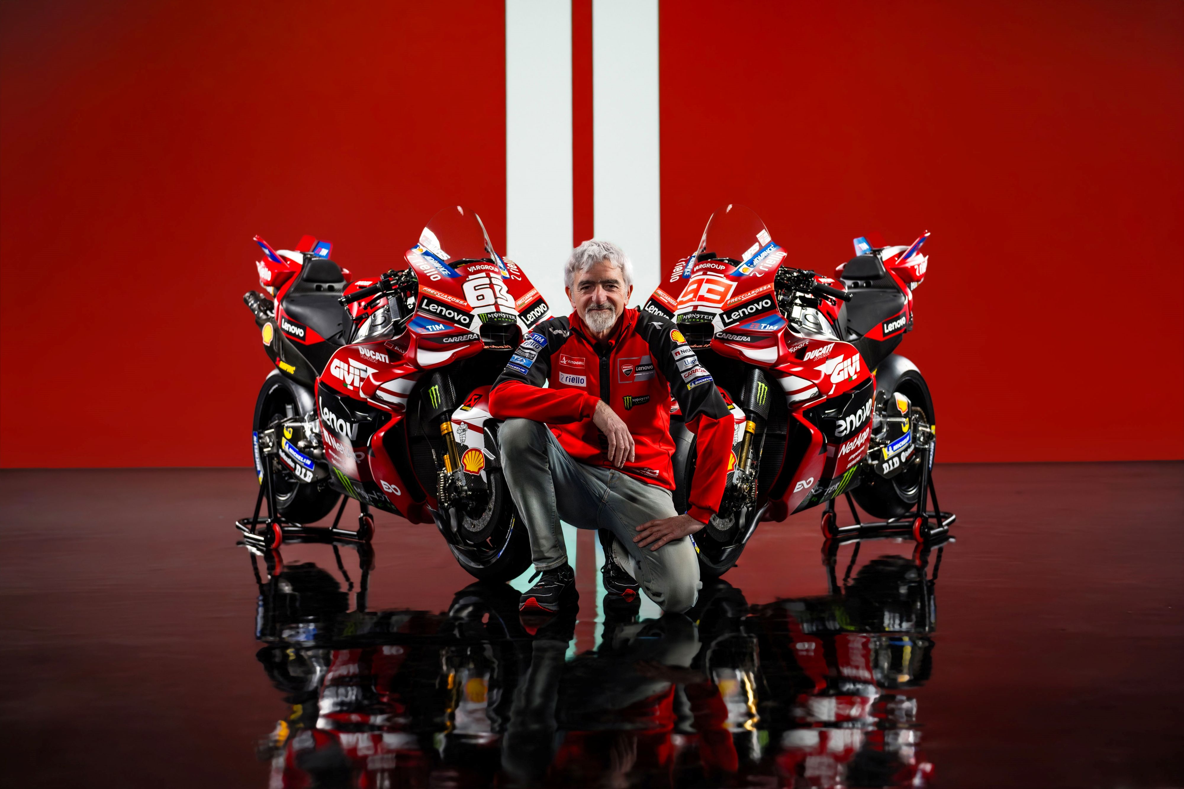 Ducati Desmosedici GP26 Lenovo MotoGP 2026 Marc Márquez Pecco Bagnaia 77