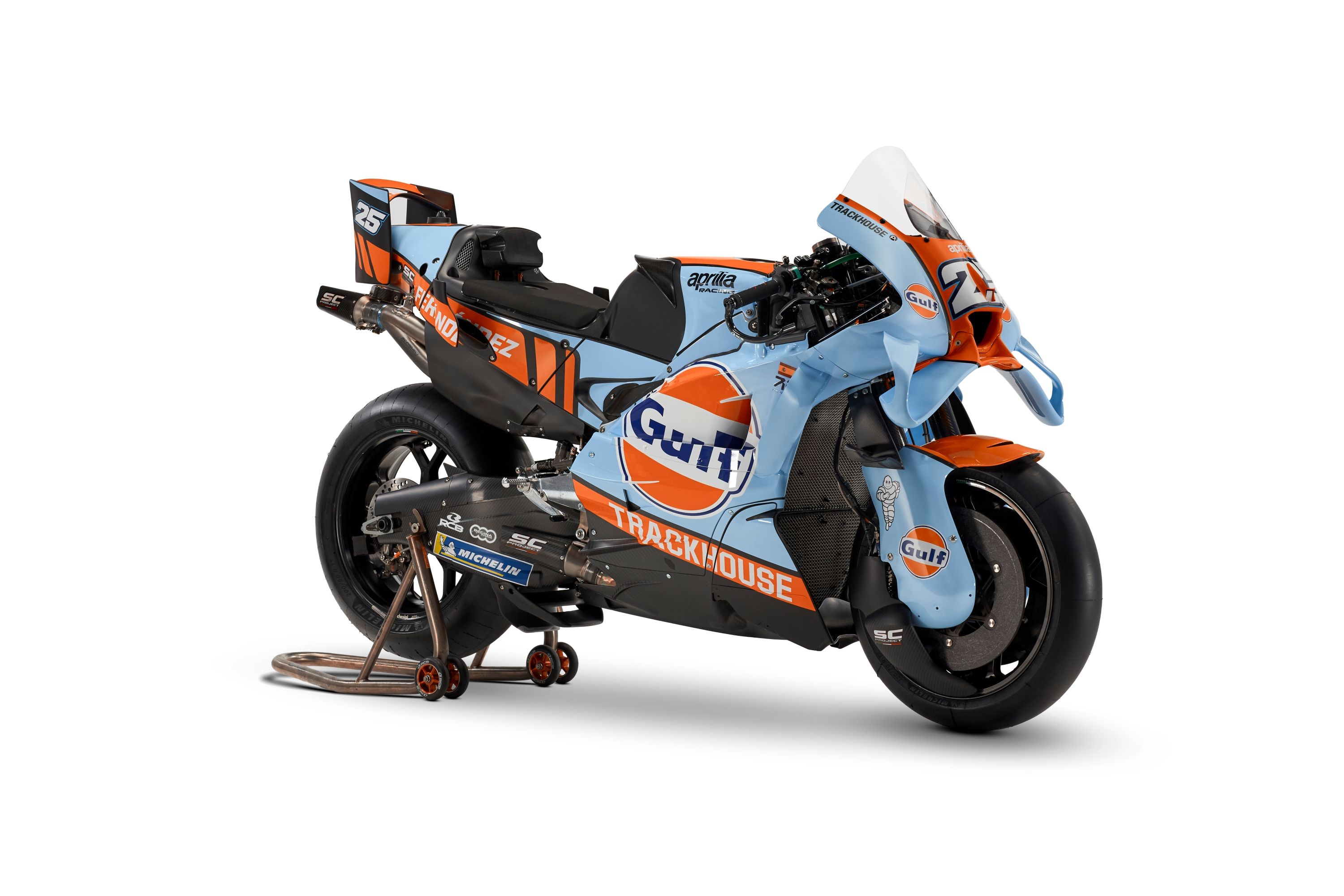 Aprilia RS GP26 Trackhouse Racing MotoGP 2026 Raúl Fernández Ai Ogura 02