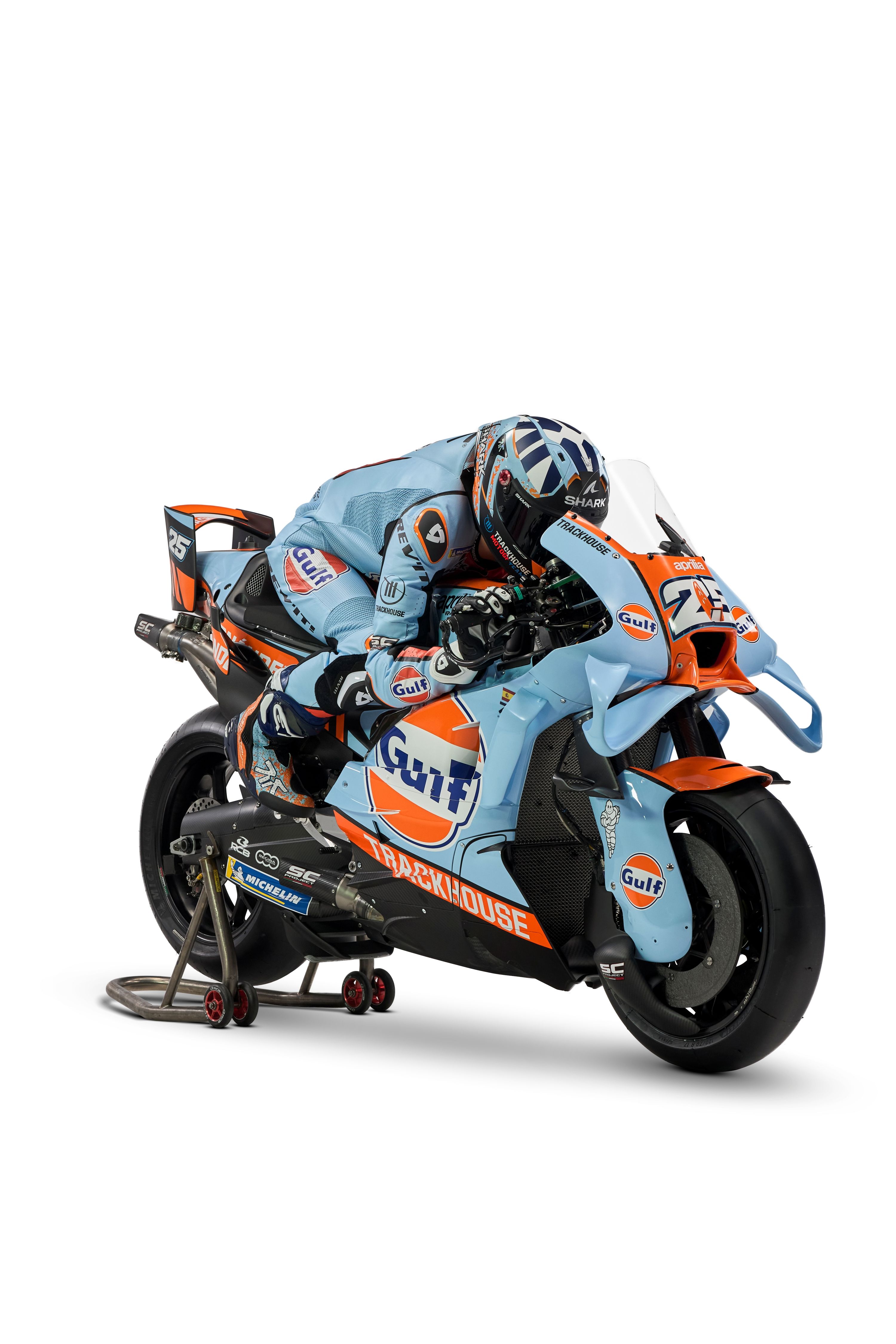 Aprilia RS GP26 Trackhouse Racing MotoGP 2026 Raúl Fernández Ai Ogura 21