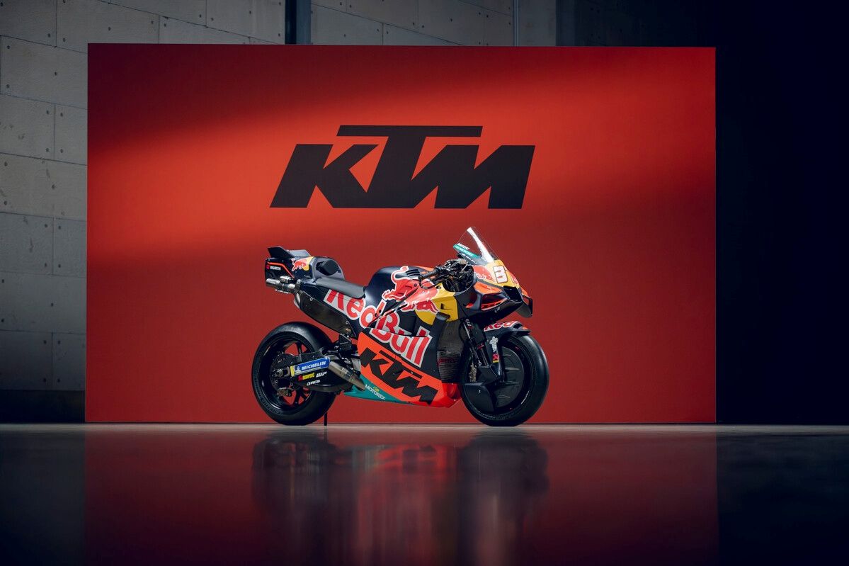 KTM RC16 Red Bull Factory Racing MotoGP 2026 Pedro Acosta Brad Binder 10