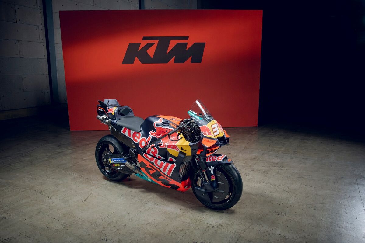 KTM RC16 Red Bull Factory Racing MotoGP 2026 Pedro Acosta Brad Binder 12