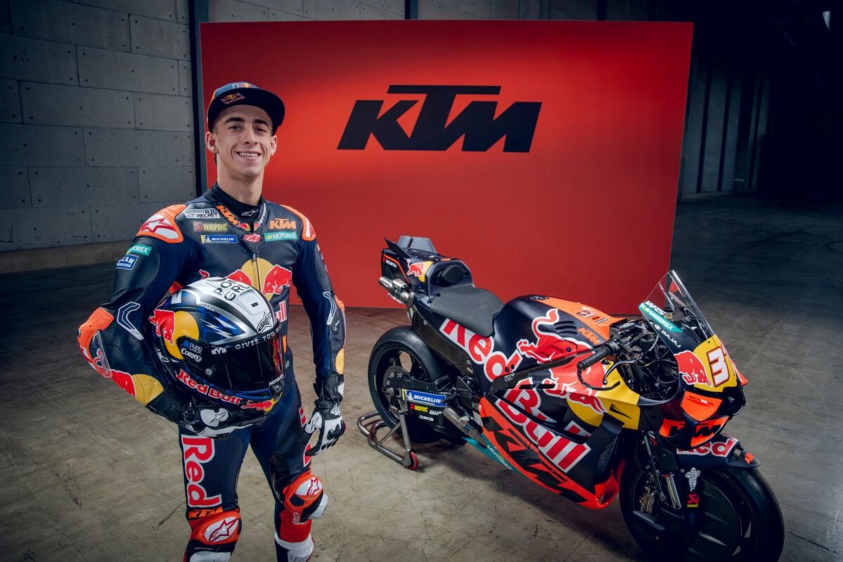 KTM RC16 Red Bull Factory Racing MotoGP 2026 Pedro Acosta Brad Binder 14