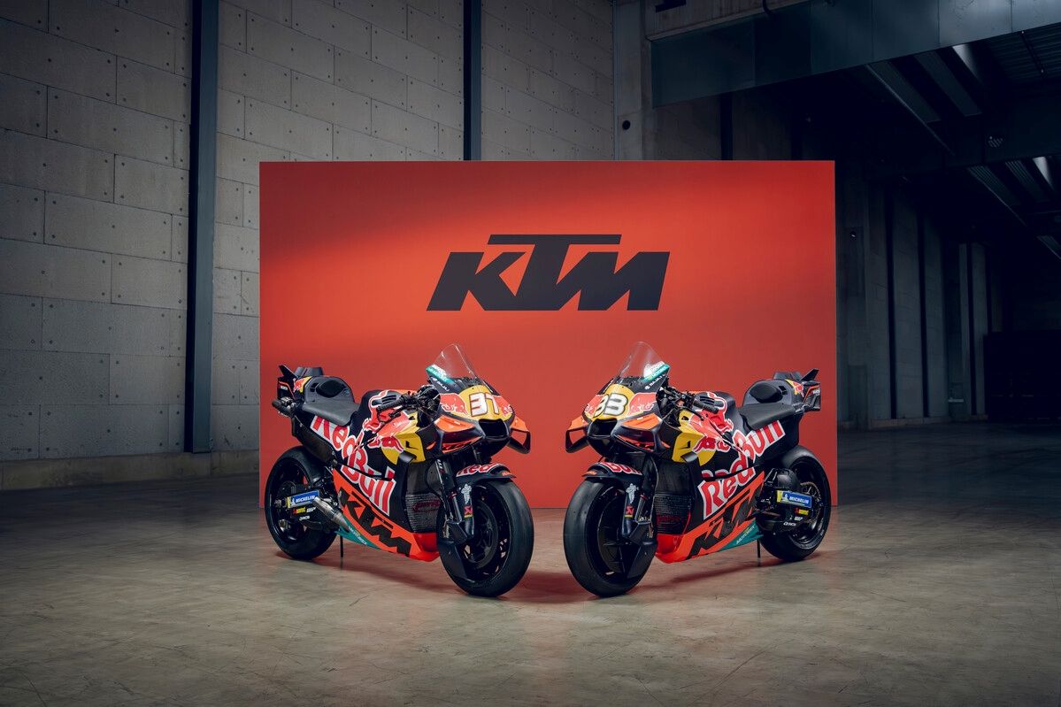 KTM RC16 Red Bull Factory Racing MotoGP 2026 Pedro Acosta Brad Binder 21