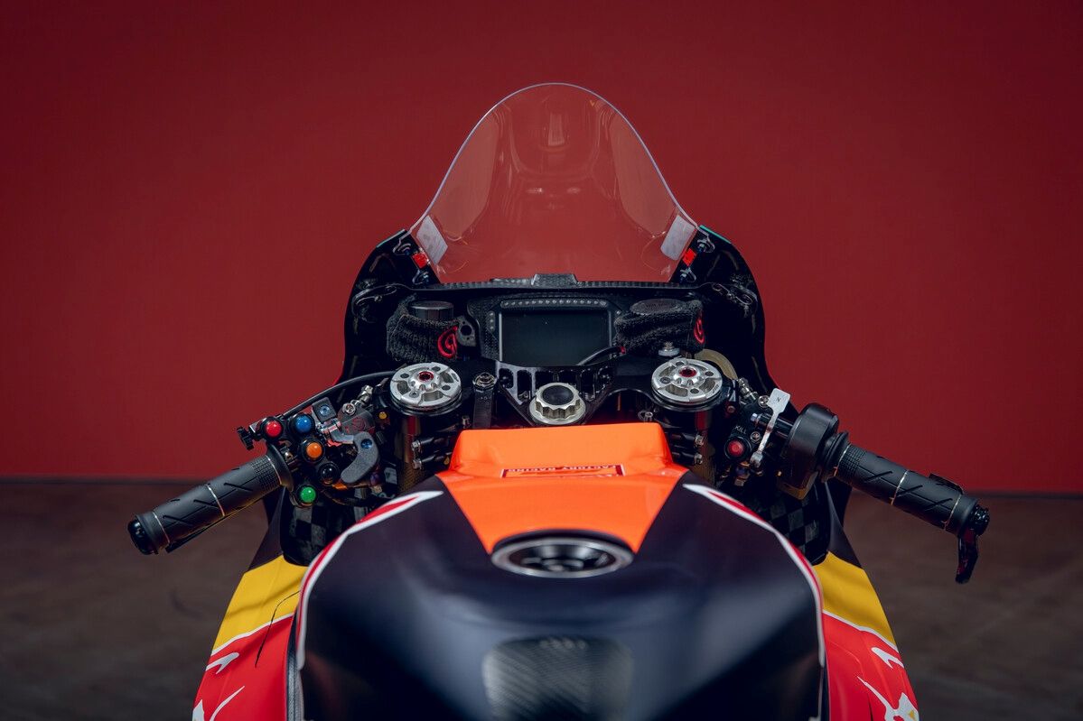 KTM RC16 Red Bull Factory Racing MotoGP 2026 Pedro Acosta Brad Binder 32