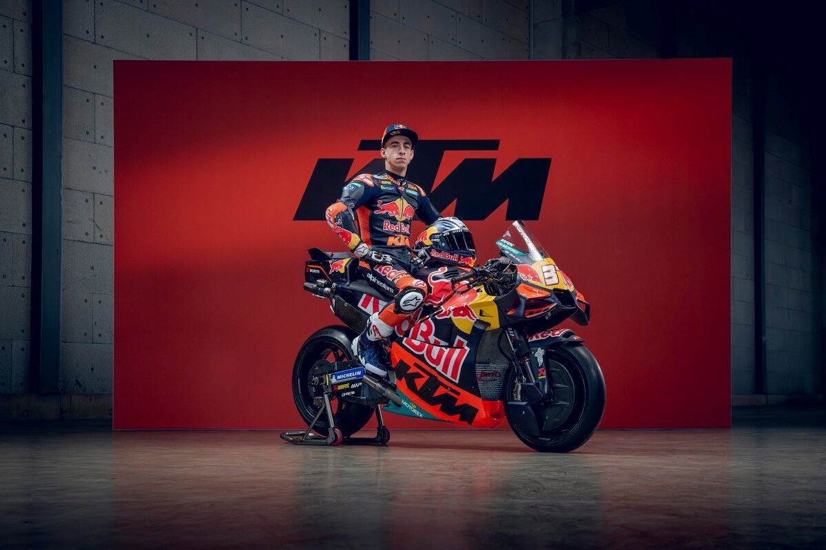 KTM RC16 Red Bull Factory Racing MotoGP 2026 Pedro Acosta Brad Binder 35