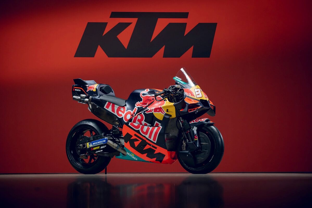 KTM RC16 Red Bull Factory Racing MotoGP 2026 Pedro Acosta Brad Binder 38