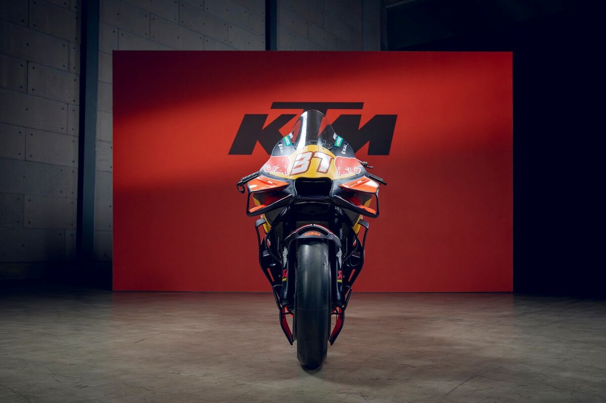 KTM RC16 Red Bull Factory Racing MotoGP 2026 Pedro Acosta Brad Binder 40